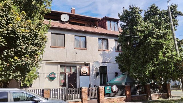 Eladó családi ház, Győrött 226.6 M Ft, 6 szobás