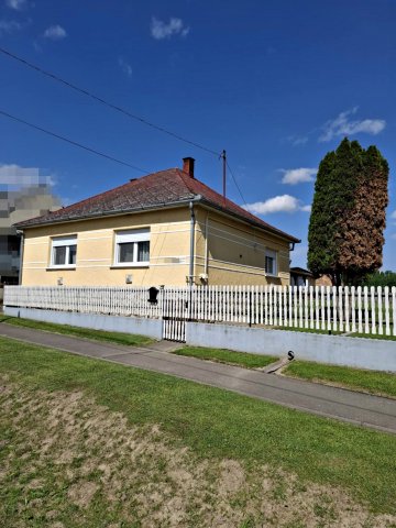 Eladó családi ház, Taszáron 52.5 M Ft, 4 szobás
