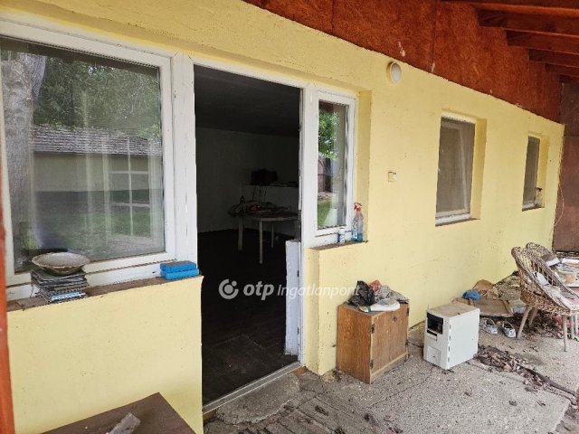 Eladó családi ház, Tiszaföldváron 19.5 M Ft, 3+1 szobás