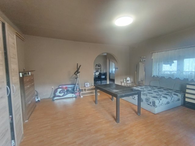 Eladó családi ház, Komlón 28 M Ft, 3 szobás