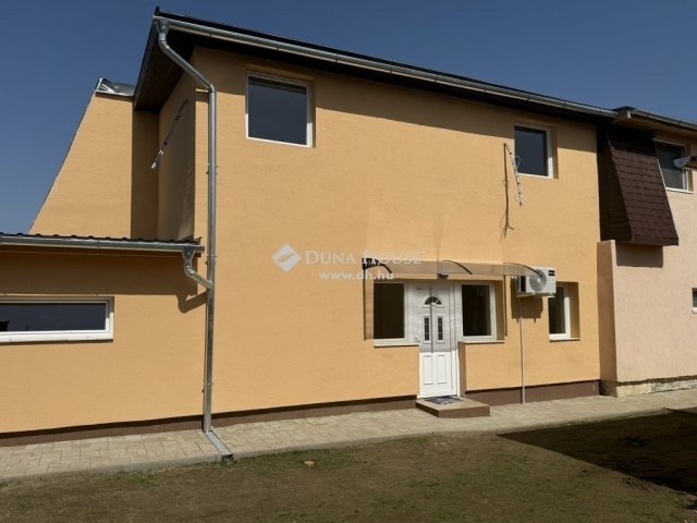 Eladó családi ház, Budapesten, XVIII. kerületben 74.9 M Ft