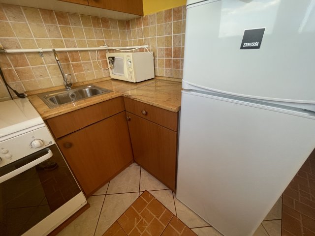 Kiadó panellakás, albérlet, Miskolcon, Aba utcában 100 E Ft / hó