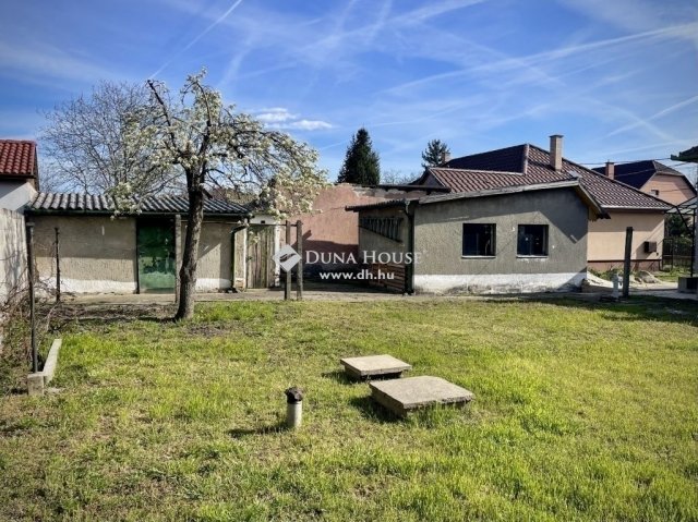 Eladó családi ház, Vecsésen 79.5 M Ft, 3 szobás