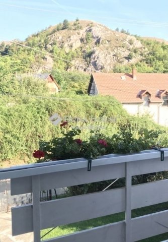 Eladó családi ház, Budaörsön 159 M Ft, 5 szobás