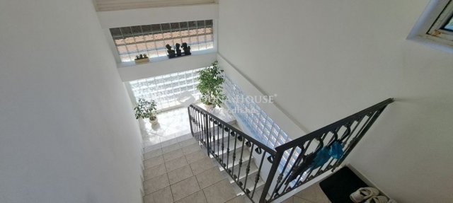 Eladó családi ház, Budaörsön 199 M Ft, 7 szobás