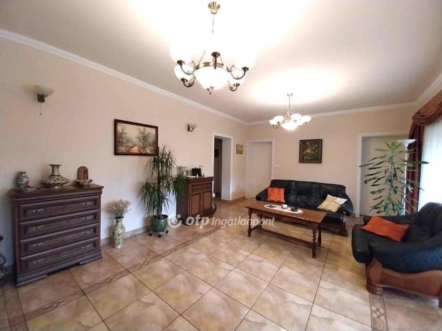 Eladó családi ház, Nyírtelken 84.9 M Ft, 4+1 szobás