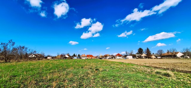 Eladó telek, Polgárdin, Damjanich utcában 8.9 M Ft