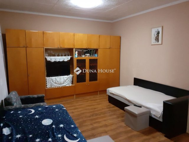 Eladó családi ház, Csókakőn 65 M Ft, 3 szobás