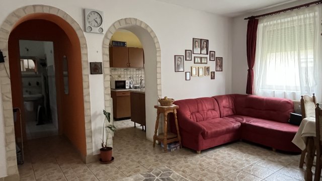 Eladó családi ház, Gyenesdiáson 160 M Ft, 7 szobás