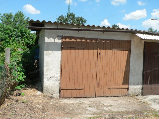 Eladó garázs, Tatabányán 4.95 M Ft, 1 szobás