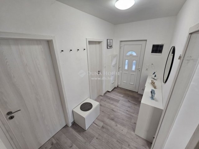 Eladó ikerház, Budapesten, XVIII. kerületben 124.99 M Ft