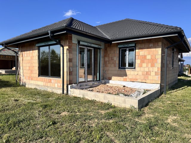 Eladó családi ház, Szombathelyen 99 M Ft, 4 szobás