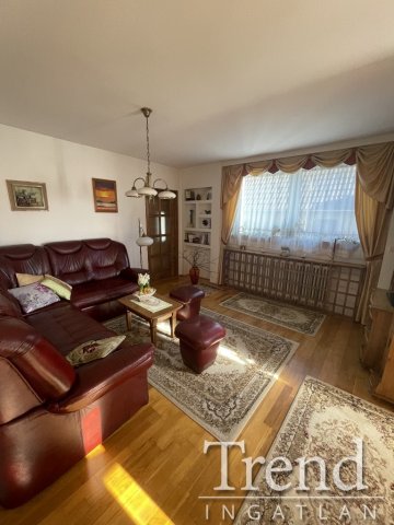 Eladó családi ház, Dunaújvárosban 89 M Ft, 4 szobás