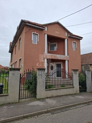 Eladó családi ház, Szikszón 47 M Ft, 6 szobás