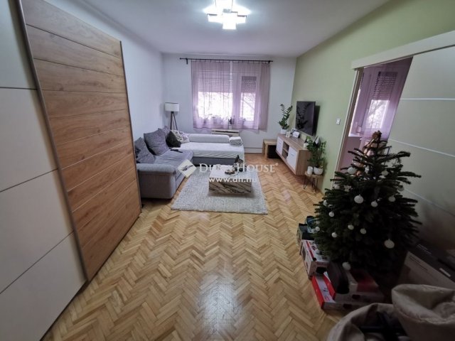 Eladó téglalakás, Kiskunfélegyházán 43.2 M Ft, 2 szobás