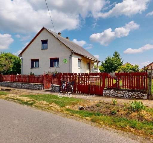 Eladó családi ház, Aszalón 25 M Ft, 3 szobás