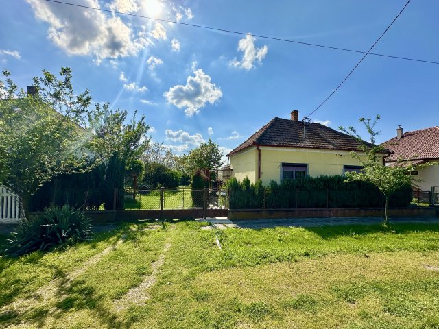 Eladó családi ház, Zalaváron 17.9 M Ft, 3 szobás
