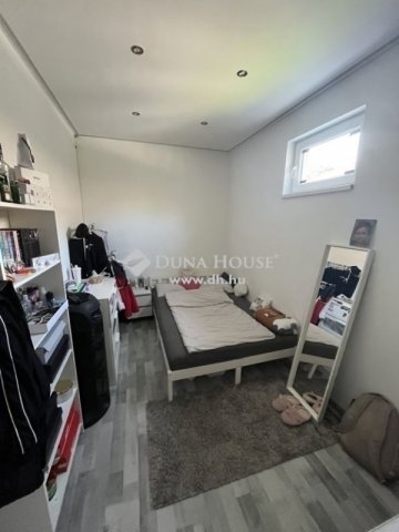 Eladó téglalakás, Budapesten, IV. kerületben 62.1 M Ft