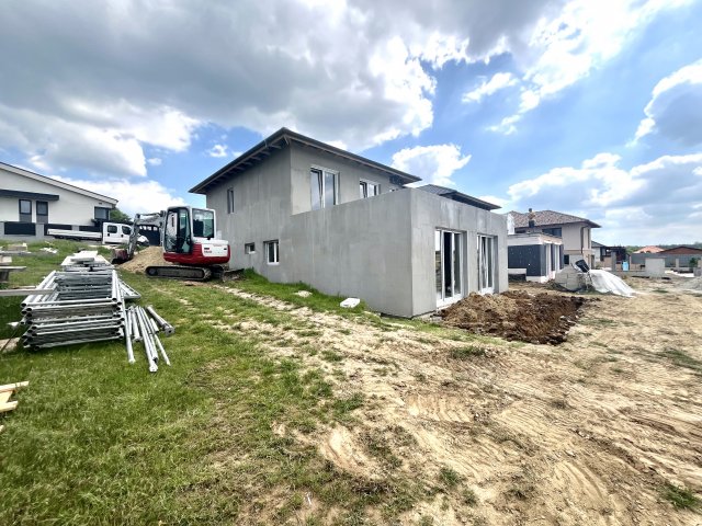 Eladó ikerház, Pécelen 122 M Ft, 5 szobás / költözzbe.hu