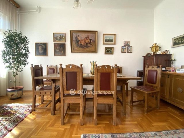 Eladó téglalakás, Budapesten, I. kerületben 180 M Ft, 2+1 szobás