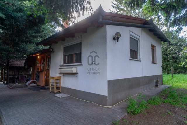 Eladó családi ház, Cegléden 34.9 M Ft, 2 szobás