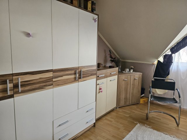 Eladó családi ház, Vecsésen 75 M Ft, 3 szobás