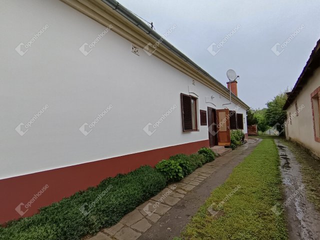 Eladó családi ház, Csokonyavisontán 23.5 M Ft, 3 szobás