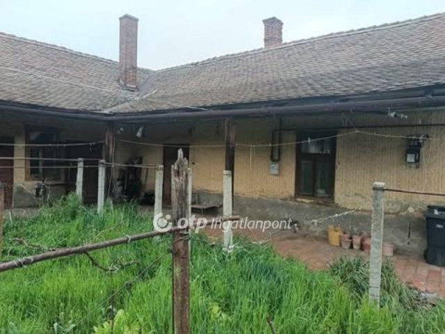 Eladó családi ház, Mezőtúron 14.7 M Ft, 2 szobás