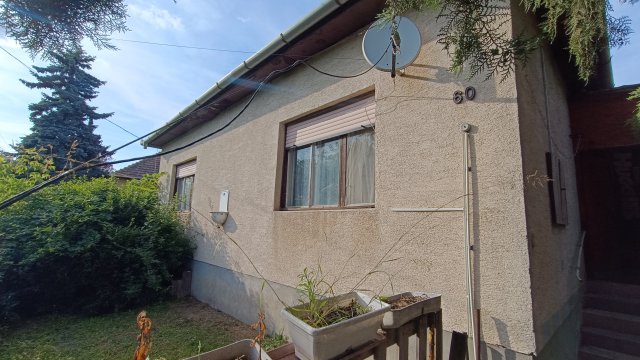 Eladó családi ház, Ráckeresztúron 54.99 M Ft