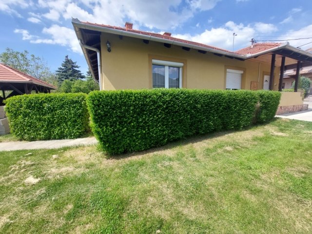 Eladó családi ház, Százhalombattán 84.99 M Ft, 3 szobás