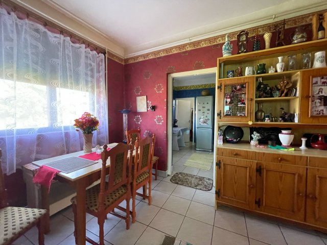 Eladó családi ház, Tiszadobon 22.5 M Ft, 5 szobás