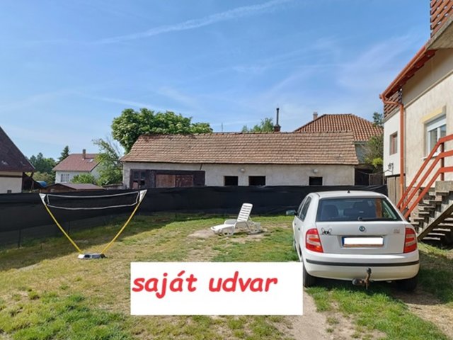 Eladó családi ház, Balatonalmádiban 69.99 M Ft, 4 szobás