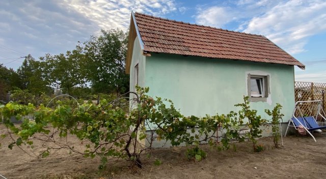 Eladó nyaraló, Kiskunfélegyházán 6.99 M Ft, 1 szobás