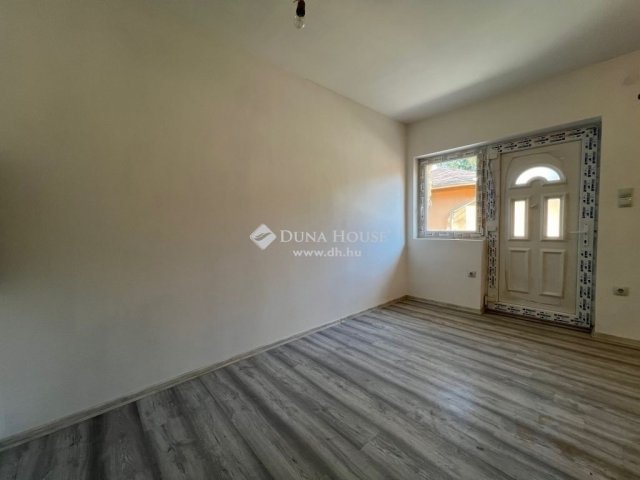 Eladó téglalakás, Budapesten, XIX. kerületben 32.9 M Ft
