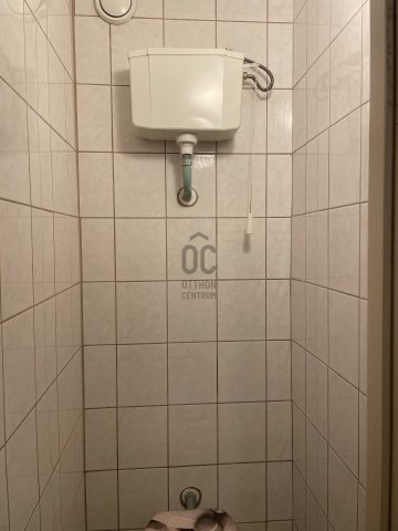 Eladó panellakás, Nyergesújfaluban 33.5 M Ft, 2 szobás
