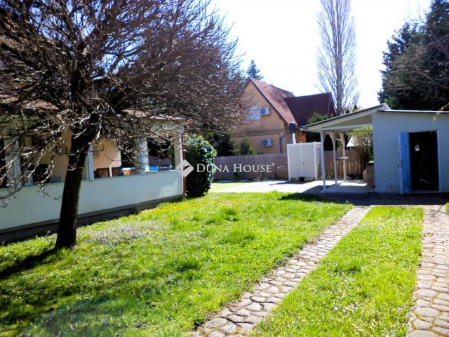 Eladó nyaraló, Velencén 95 M Ft, 5 szobás / költözzbe.hu