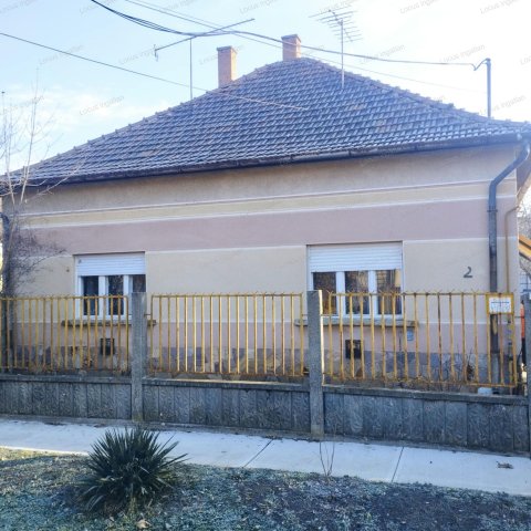 Eladó családi ház, Törökszentmiklóson 18.5 M Ft, 2 szobás
