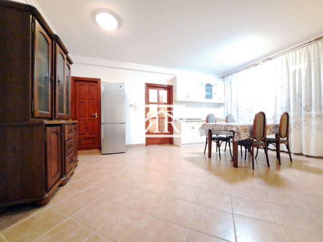 Kiadó téglalakás, albérlet, Szegeden 200 E Ft / hó, 2+1 szobás