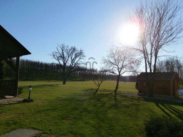 Eladó hotel, Kemecsén 100 M Ft / költözzbe.hu