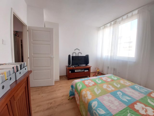 Eladó téglalakás, Hatvanban 33 M Ft, 2 szobás