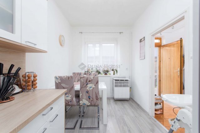 Eladó téglalakás, Mosonmagyaróváron 32.9 M Ft, 2 szobás