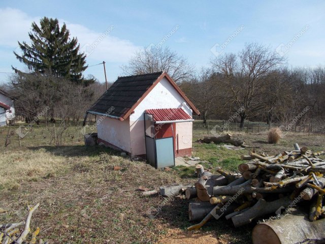 Eladó nyaraló, Galambokon 2.9 M Ft, 1 szobás