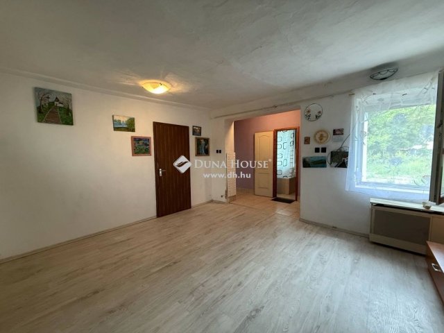 Eladó családi ház, Kiskunhalason 22.9 M Ft, 3 szobás