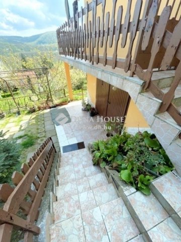 Eladó nyaraló, Orfűn 49.99 M Ft, 3 szobás / költözzbe.hu