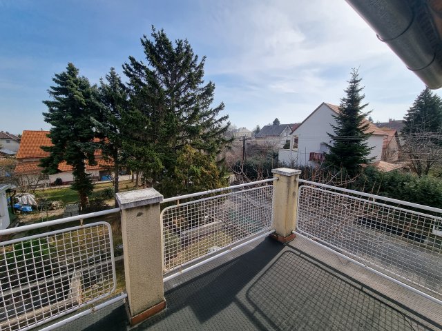 Eladó téglalakás, Balatonalmádiban 90 M Ft, 3 szobás