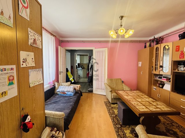 Eladó családi ház, Cegléden 36.99 M Ft, 3 szobás