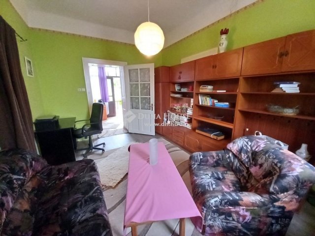 Eladó családi ház, Tiszakécskén 31.5 M Ft, 3 szobás