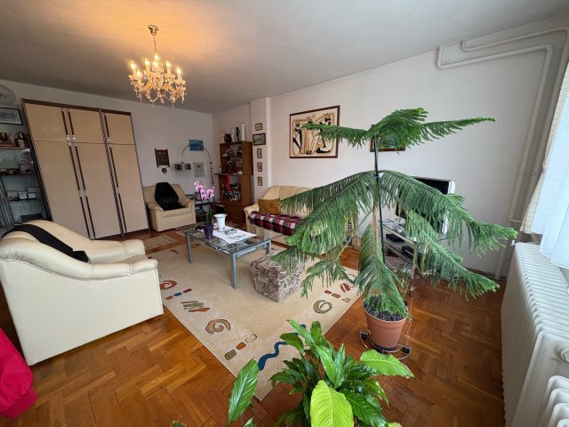 Eladó családi ház, Székesfehérvárott 135 M Ft, 5 szobás
