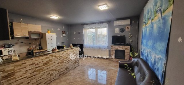 Eladó családi ház, Üllőn 128 M Ft, 5+1 szobás