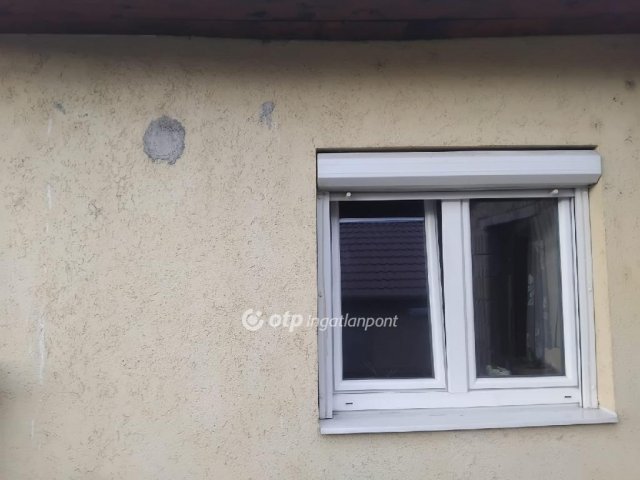Eladó családi ház, Tégláson 21 M Ft, 2 szobás